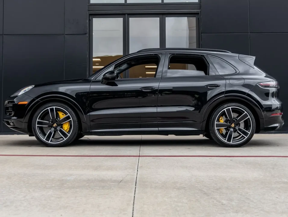 2022 Porsche 9Y0/9Y3 Cayenne - Image 2 of 9