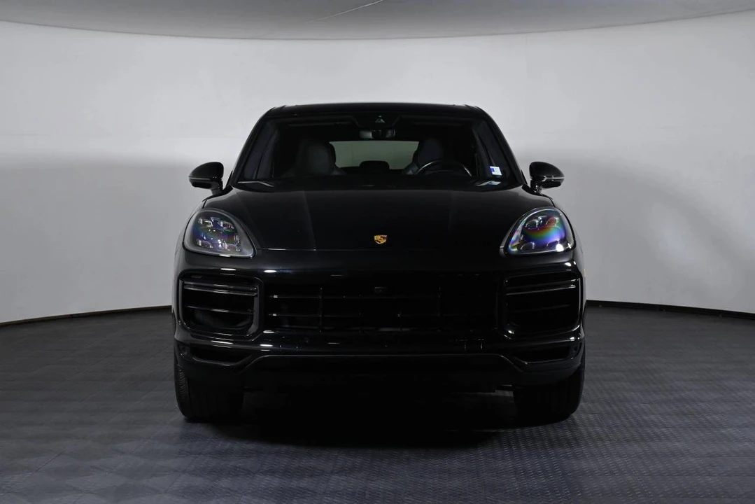 2022 Porsche Cayenne - Image 2 of 5