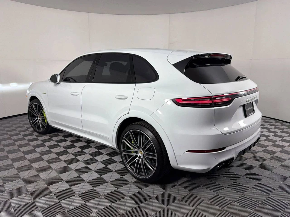 2022 Porsche 9Y0/9Y3 Cayenne - Image 3 of 5