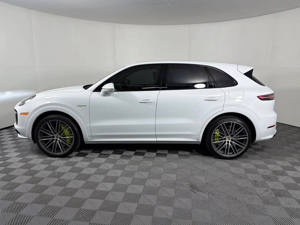 2022 Porsche 9Y0/9Y3 Cayenne - Image 2 of 5