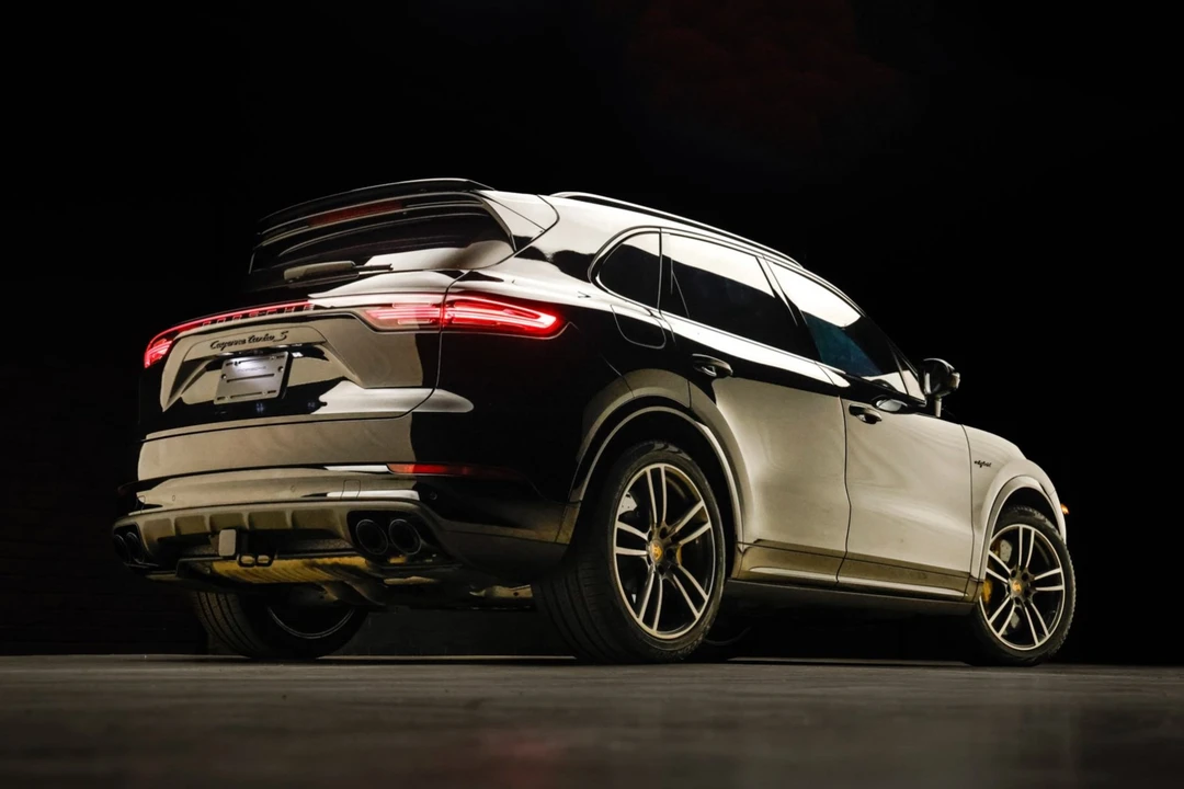 2022 Porsche 9Y0/9Y3 Cayenne Turbo - Image 2 of 9