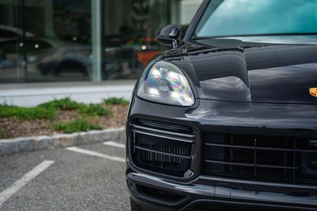 2022 Porsche 9Y0/9Y3 Cayenne Turbo - Image 5 of 31