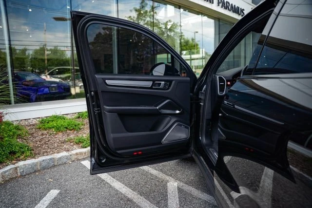 2022 Porsche 9Y0/9Y3 Cayenne Turbo - Image 24 of 31