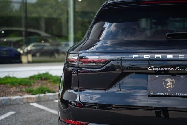 2022 Porsche 9Y0/9Y3 Cayenne Turbo - Image 17 of 31