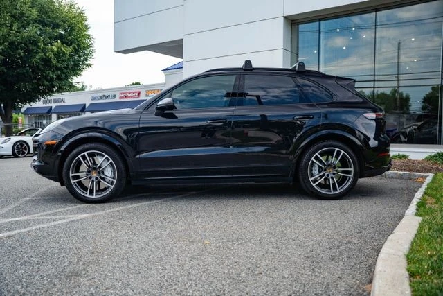 2022 Porsche 9Y0/9Y3 Cayenne Turbo - Image 6 of 31