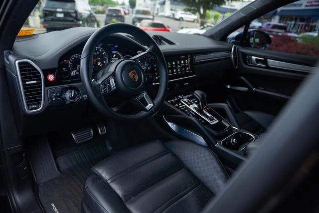 2022 Porsche 9Y0/9Y3 Cayenne Turbo - Image 31 of 31