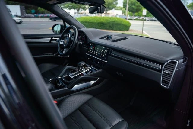 2022 Porsche 9Y0/9Y3 Cayenne Turbo - Image 23 of 31