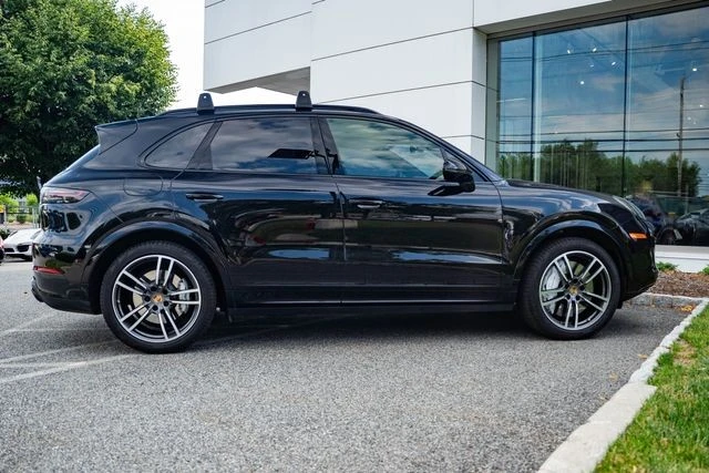 2022 Porsche 9Y0/9Y3 Cayenne Turbo - Image 11 of 31