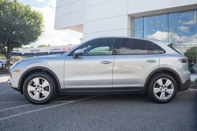 2022 Porsche 9Y0/9Y3 Cayenne - Image 11 of 12