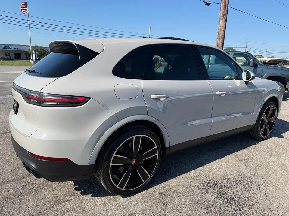 2022 Porsche 9Y0/9Y3 Cayenne - Image 14 of 31