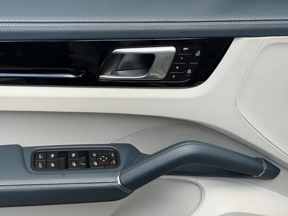 2022 Porsche 9Y0/9Y3 Cayenne - Image 31 of 31
