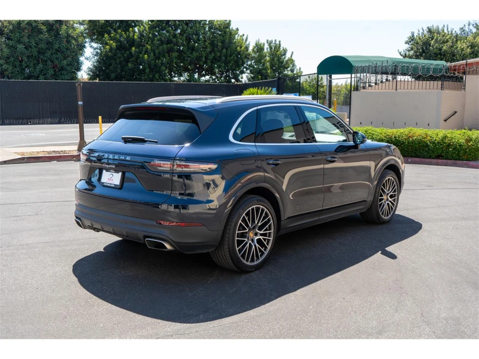 2022 Porsche 9Y0/9Y3 Cayenne - Image 10 of 31