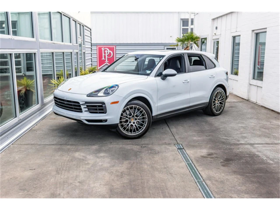 2022 Porsche 9Y0/9Y3 Cayenne - Image 2 of 12