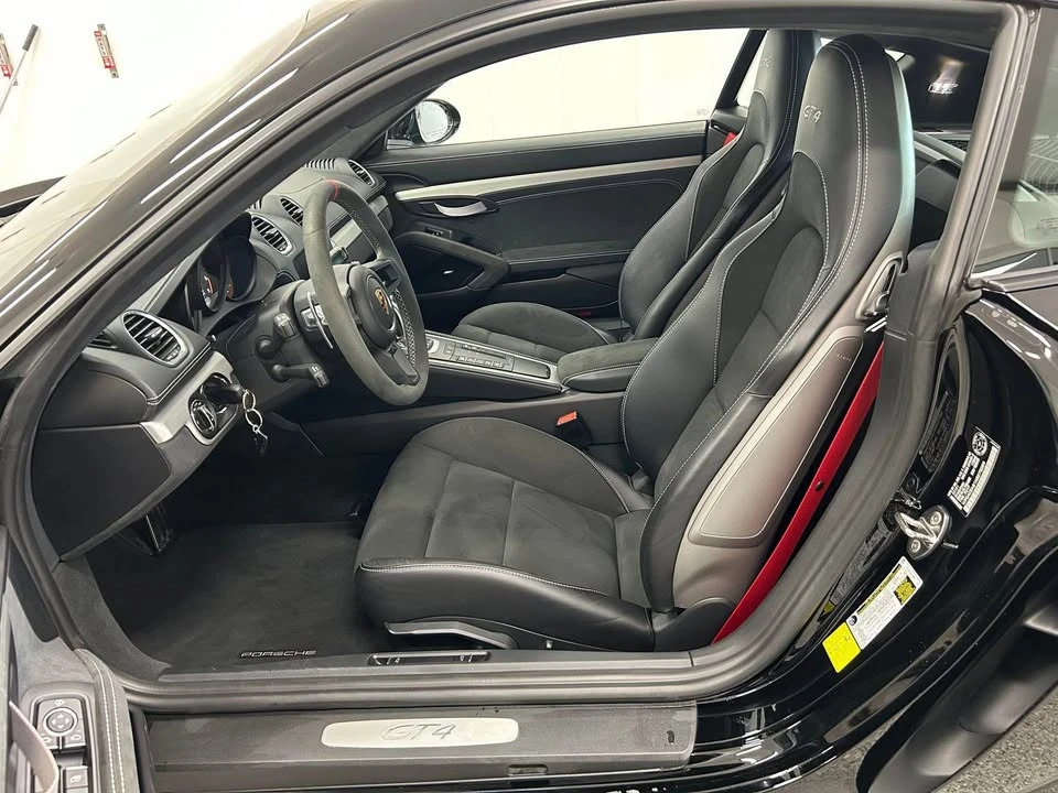 2022 Porsche 718 Cayman - Image 8 of 15