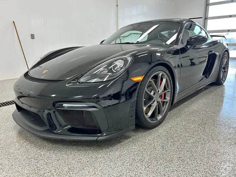 2022 Porsche Cayman GT4