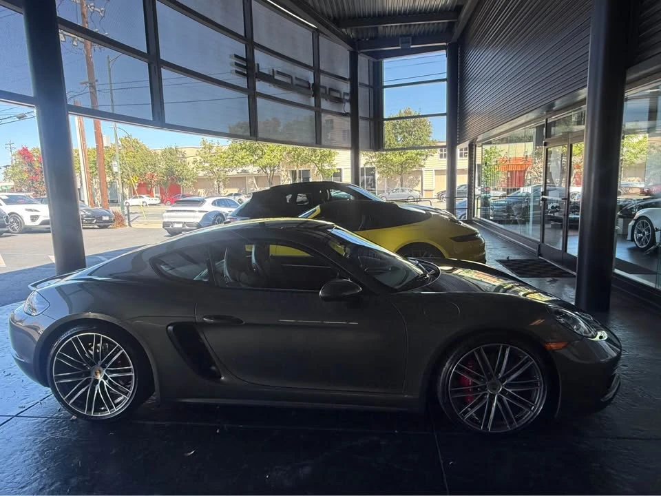 2022 Porsche 718 Cayman GTS 4.0 - Image 2 of 6