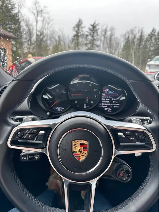 2022 Porsche 718 Cayman - Image 4 of 8