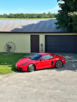 2022 Porsche Cayman
