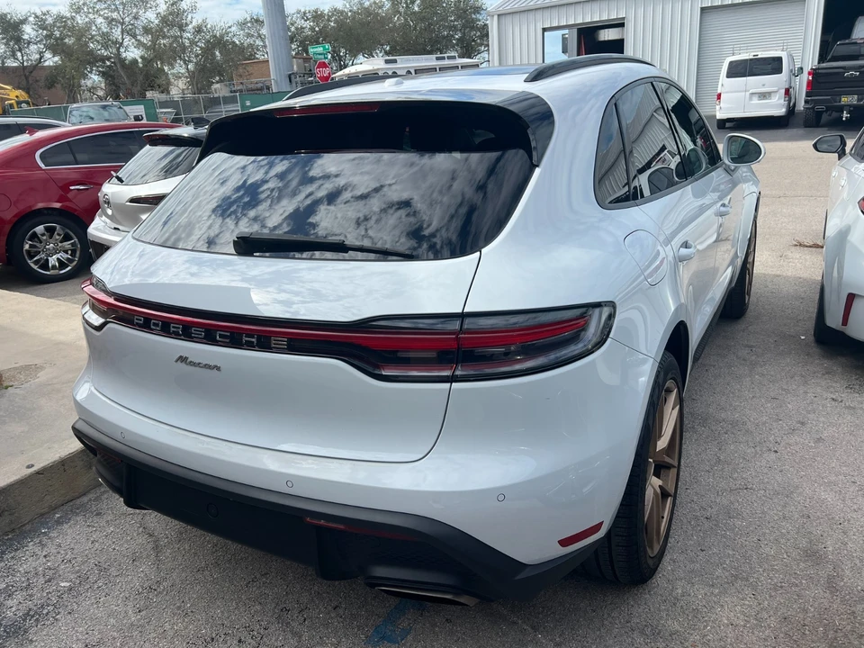 2022 Porsche 718 Cayman - Image 14 of 17
