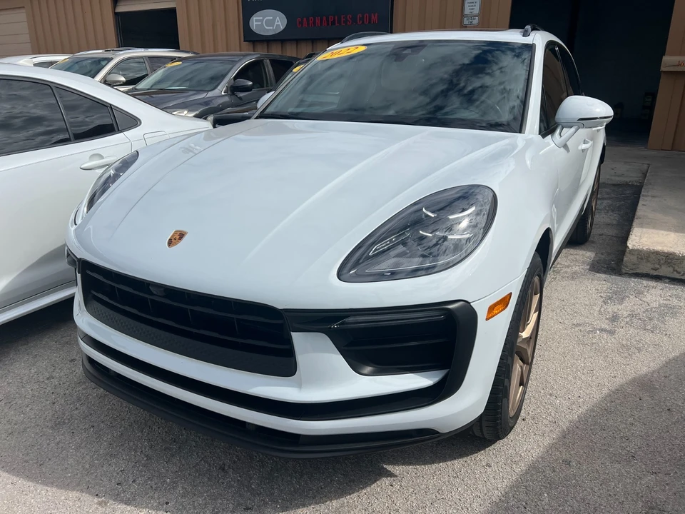 2022 Porsche 718 Cayman - Image 11 of 17