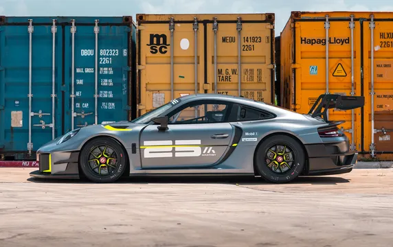 2022 Porsche 991 GT2 RS - Image 2 of 9