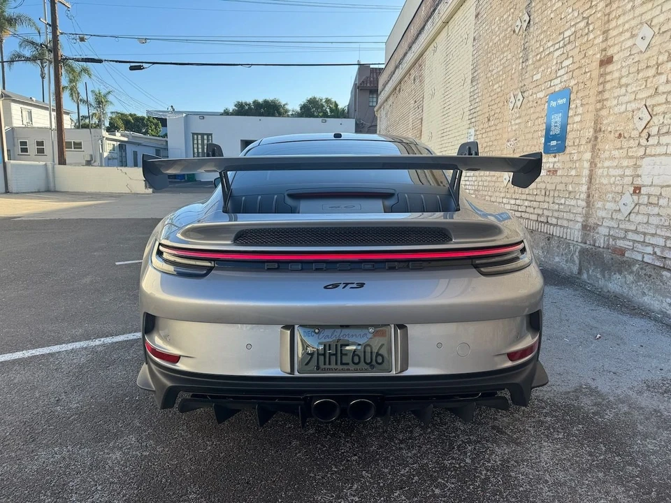 2022 Porsche 992 GT3 - Image 19 of 21