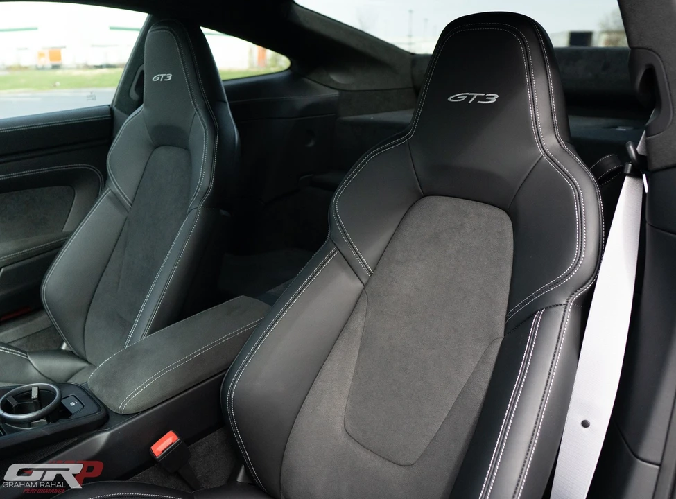 2022 Porsche 992 GT3 - Image 7 of 9