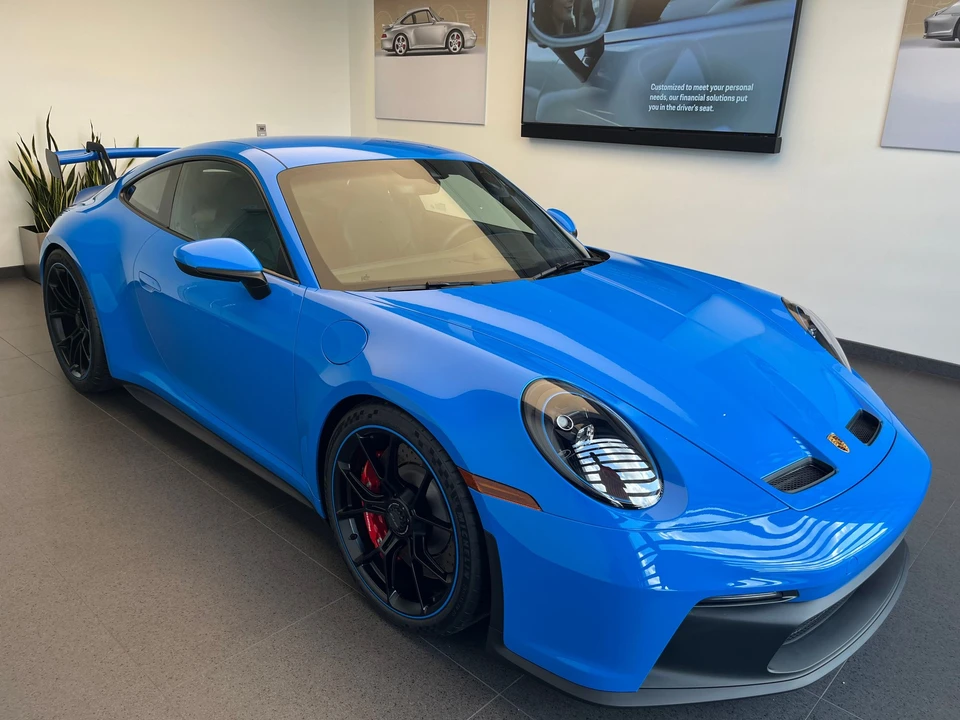 2022 Porsche 992 GT3 - Image 3 of 5