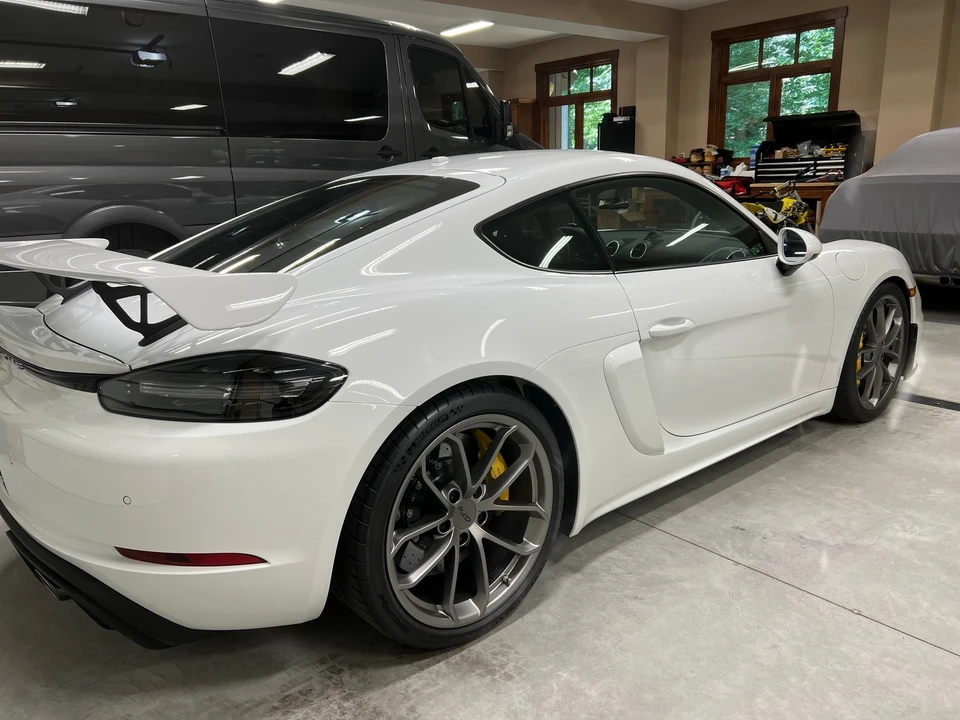 2022 Porsche 718 Cayman GT4 - Image 11 of 23