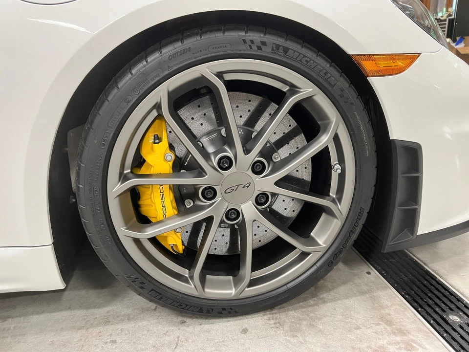 2022 Porsche 718 Cayman GT4 - Image 4 of 23