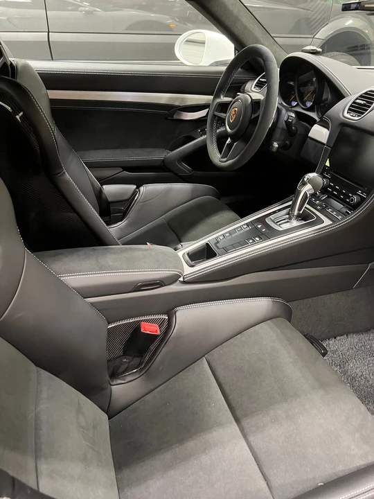 2022 Porsche 718 Cayman GT4 - Image 3 of 23