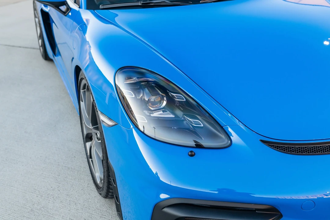 2022 Porsche 718 Cayman GT4 - Image 9 of 15