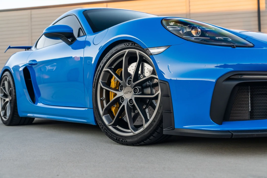 2022 Porsche 718 Cayman GT4 - Image 12 of 15