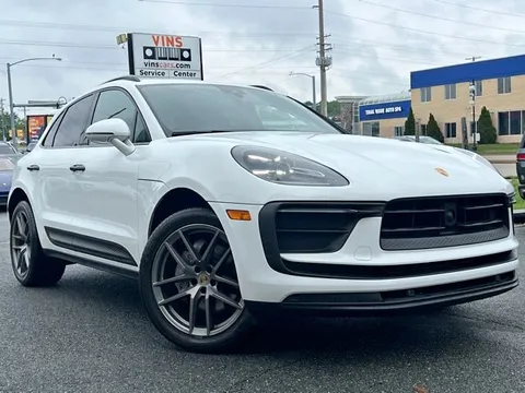 2022 Porsche Macan AWD