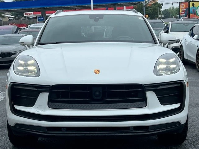 2022 Porsche Macan - Image 9 of 15