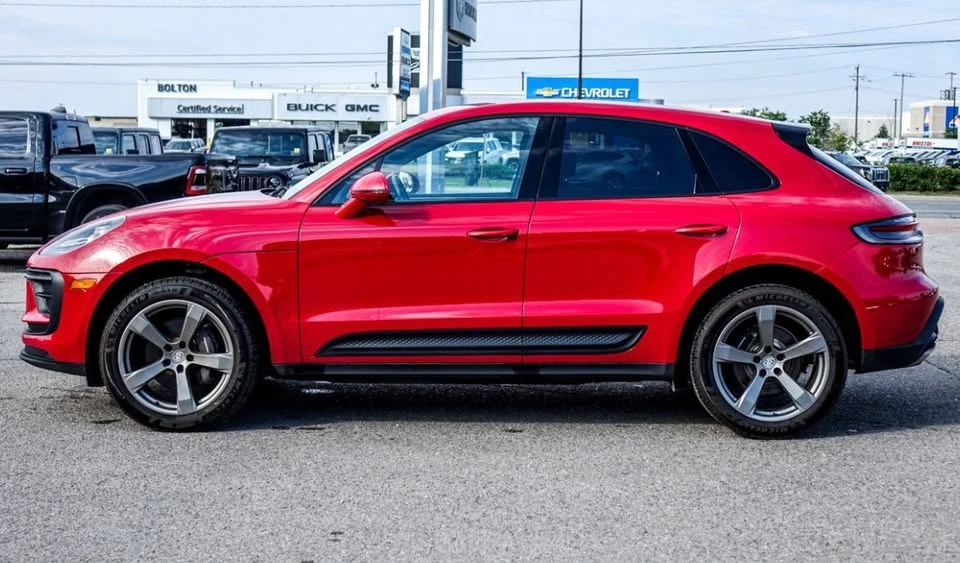 2022 Porsche Macan - Image 5 of 16