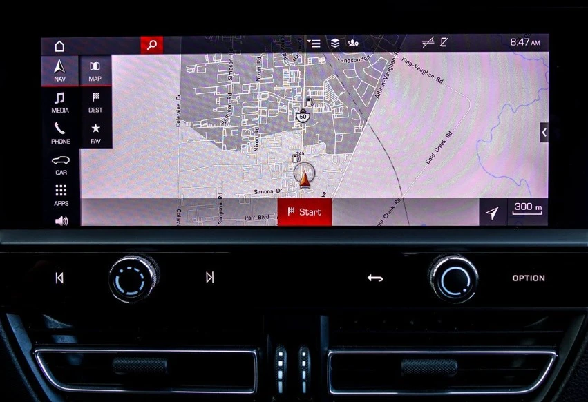 2022 Porsche Macan - Image 14 of 16