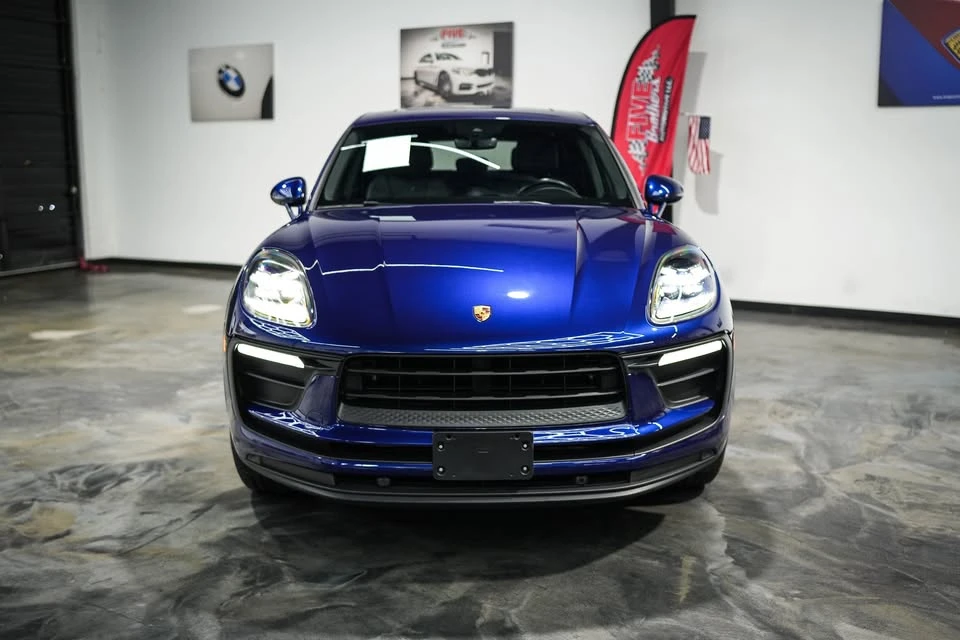 2022 Porsche Macan - Image 5 of 19