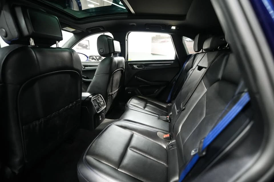 2022 Porsche Macan - Image 19 of 19