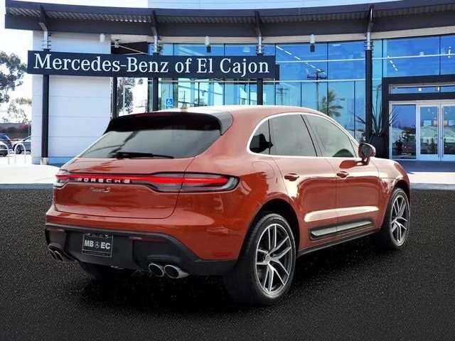 2022 Porsche Macan - Image 9 of 14