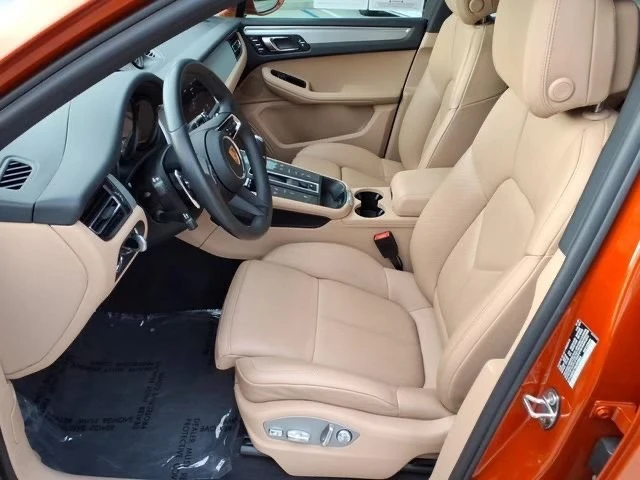 2022 Porsche Macan - Image 5 of 14