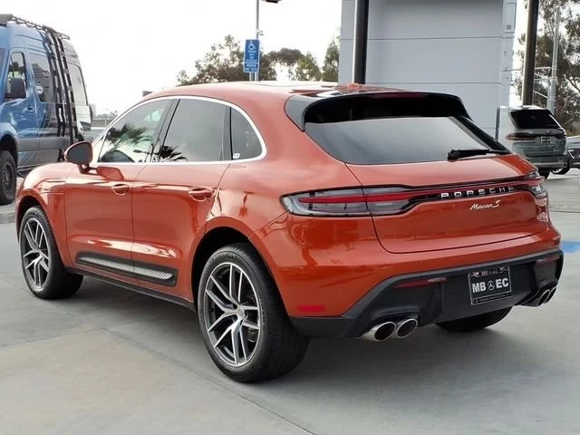 2022 Porsche Macan - Image 13 of 14
