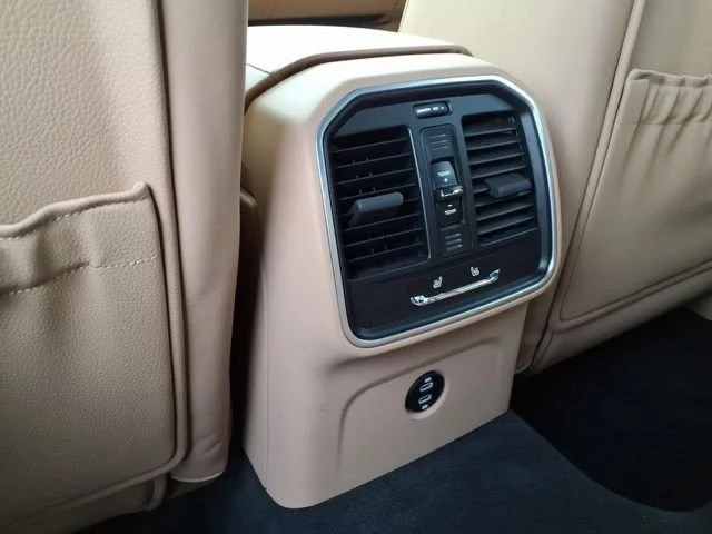 2022 Porsche Macan - Image 14 of 14
