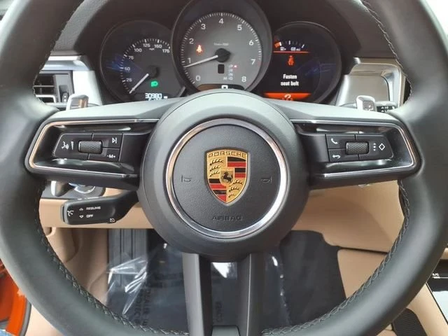 2022 Porsche Macan - Image 7 of 14