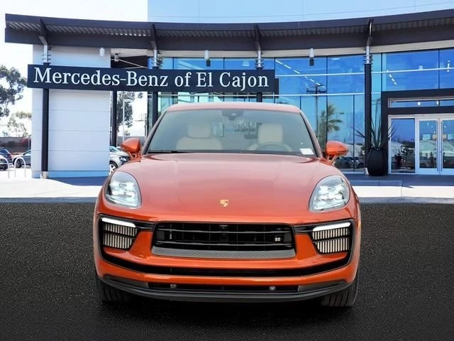 2022 Porsche Macan - Image 2 of 14