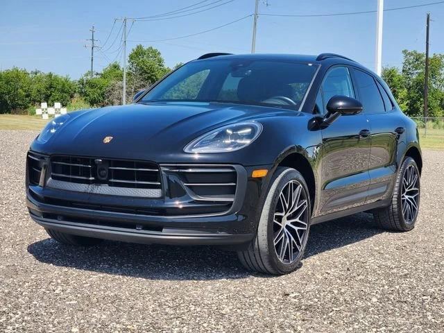 2022 Porsche Macan - Image 3 of 19