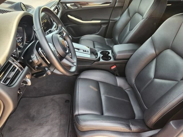 2022 Porsche Macan - Image 13 of 19