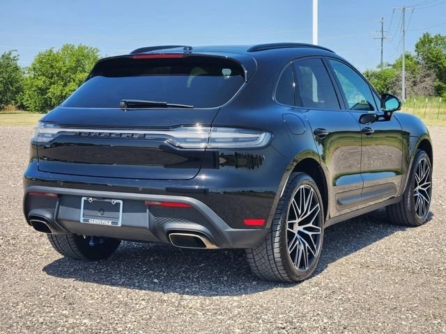 2022 Porsche Macan - Image 7 of 19