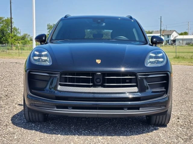 2022 Porsche Macan - Image 2 of 19