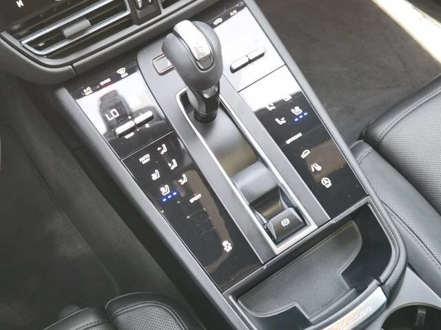 2022 Porsche Macan - Image 19 of 19